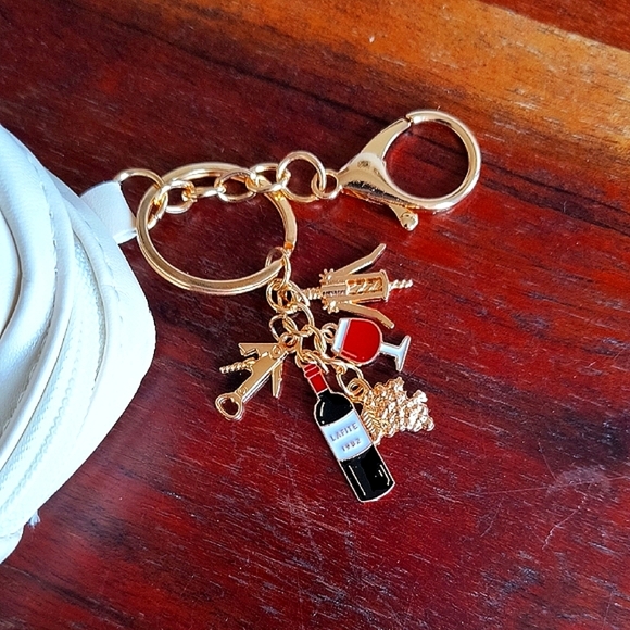 Mini Cream Vegan Leather Quilted Backpack Keychain. New - Picture 2 of 8